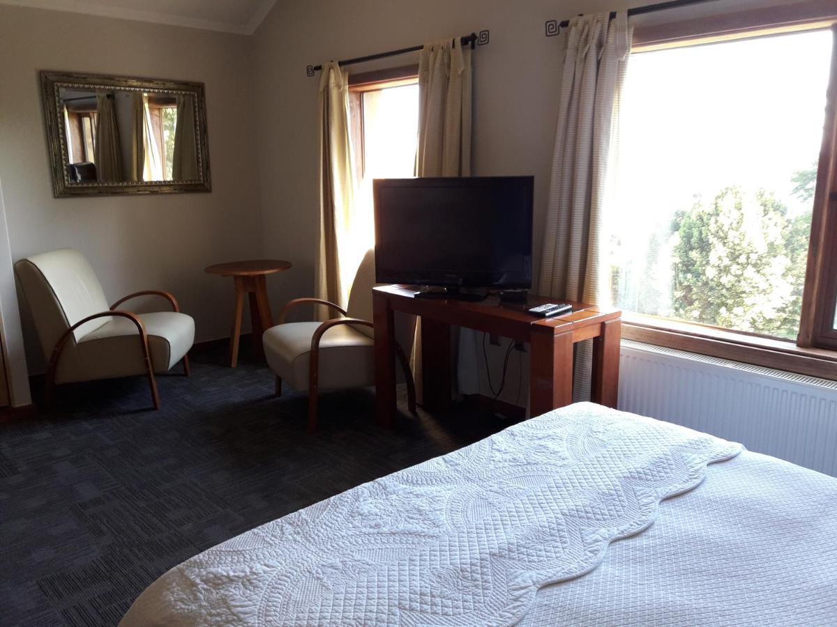Hotel Y Cabanas El Parque Villarrica Esterno foto